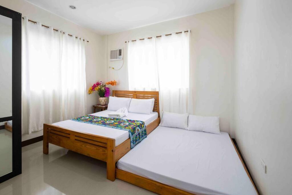 Four Bedroom Staycation House In Tagaytay Tagaytay City Kültér fotó